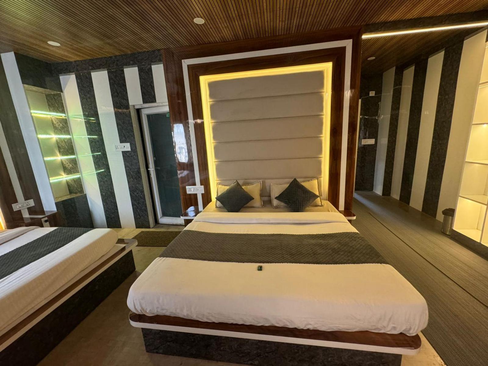 Hotel Dev Ganga Rishīkesh Eksteriør billede