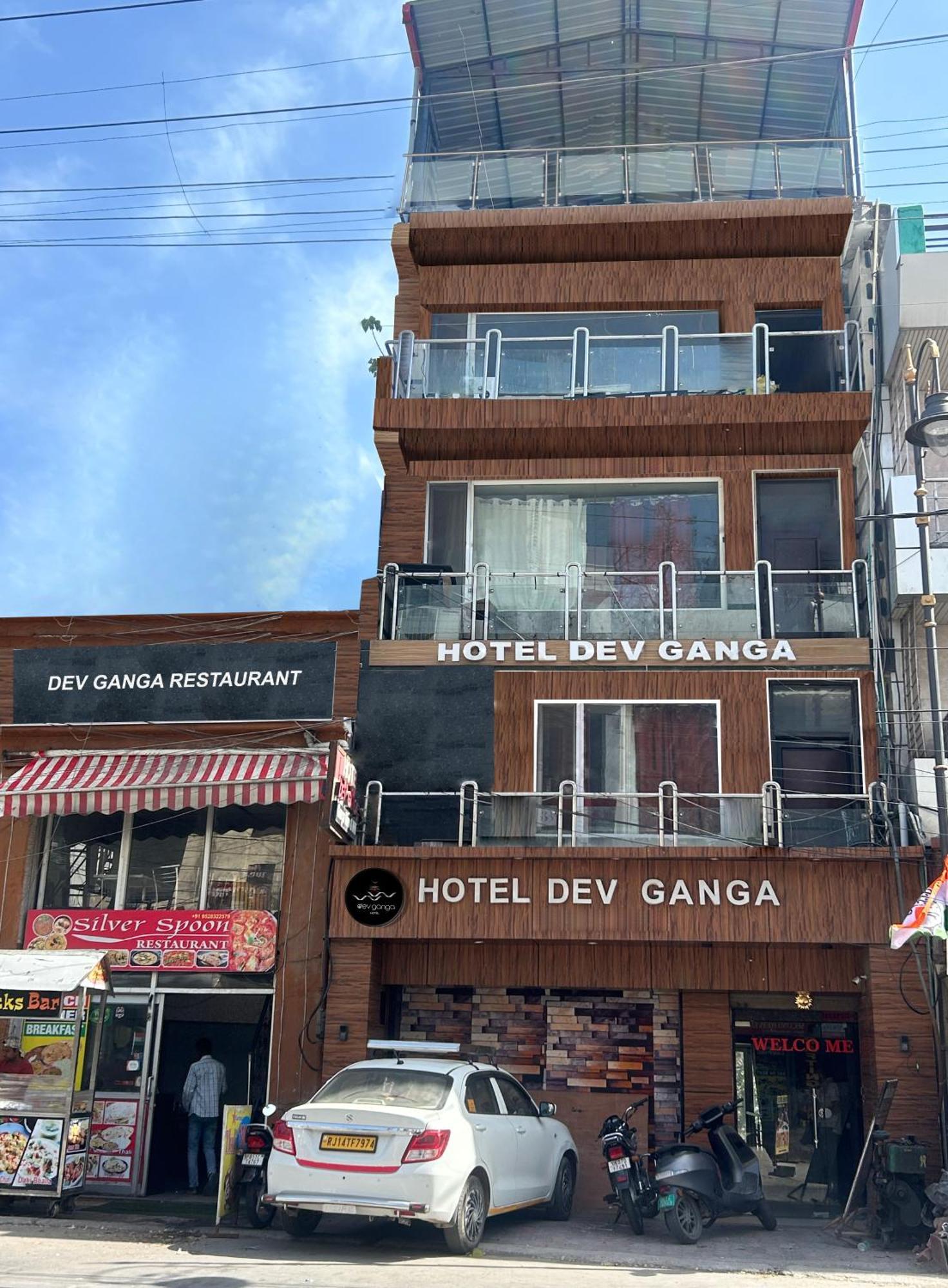 Hotel Dev Ganga Rishīkesh Eksteriør billede